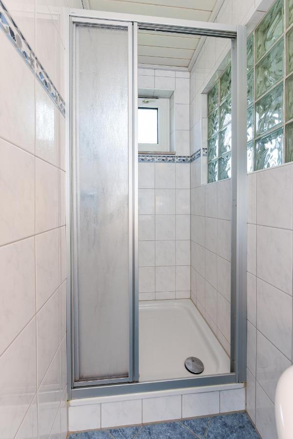Ferienwohnungen Im Haus Waterkant 纽哈灵吉塞尔 外观 照片