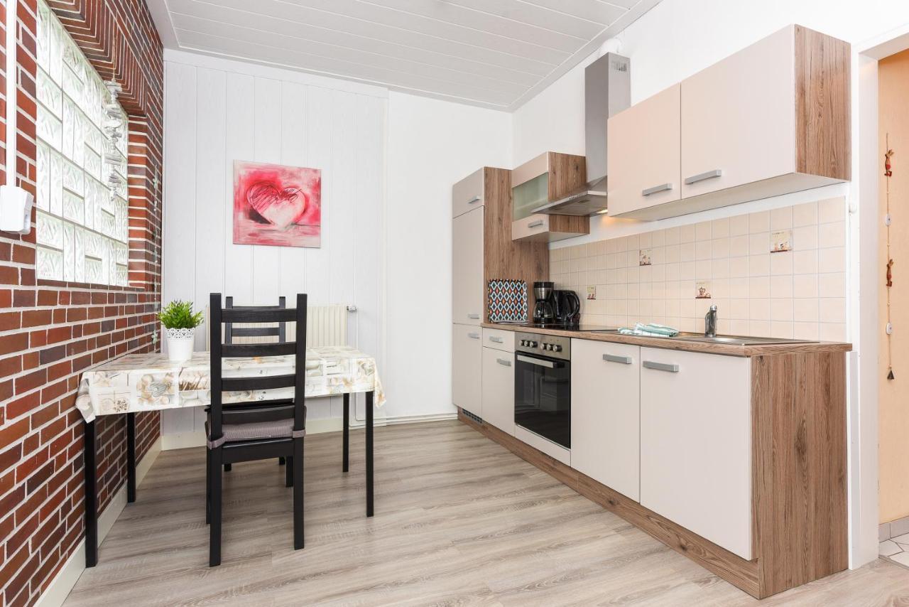 Ferienwohnungen Im Haus Waterkant 纽哈灵吉塞尔 外观 照片