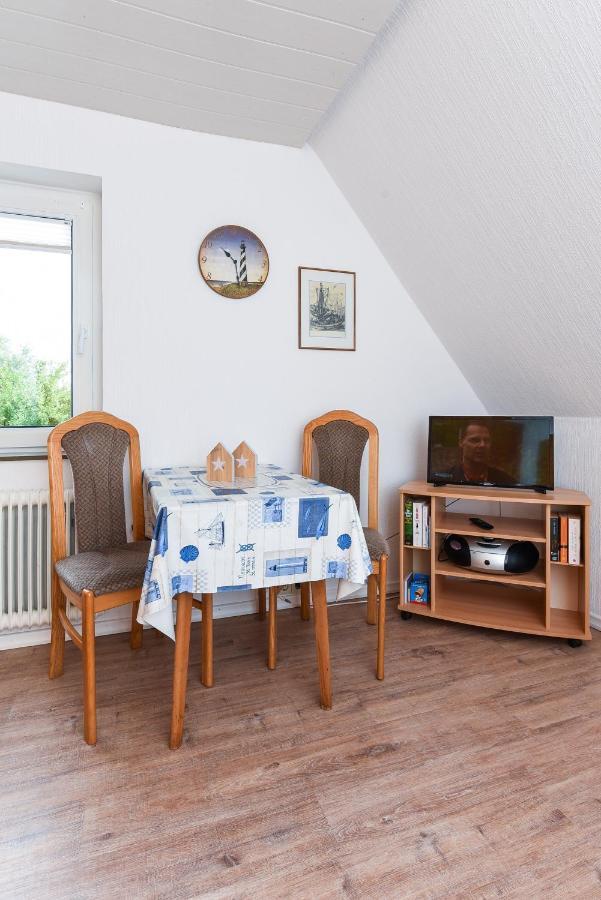 Ferienwohnungen Im Haus Waterkant 纽哈灵吉塞尔 外观 照片